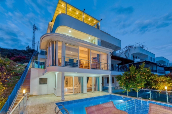 🏡 Demirtaş’ta Eşsiz Manzaralı Ultra Lüks Villa!